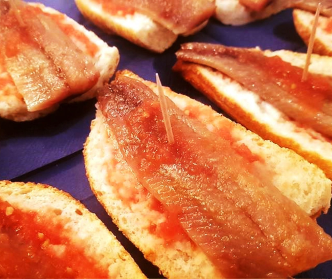 Maridaje de anchoas de Santoña
